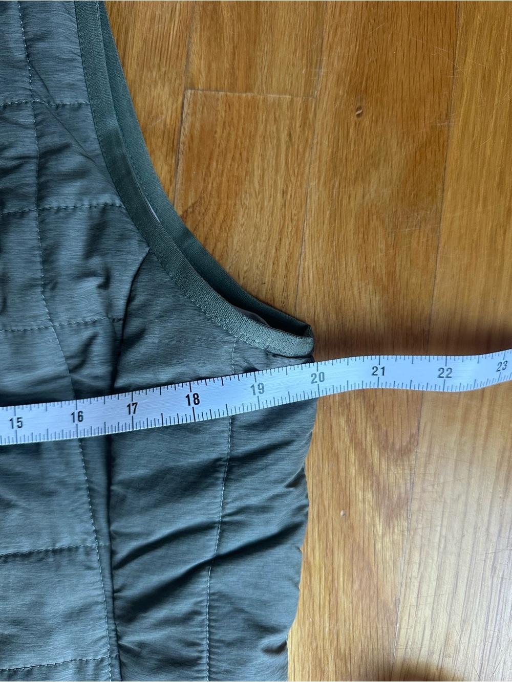 NEW Cutter & Buck Packable Puffer Vest Womens Medium Olive Green J Lohr Vineyard - Picture 5 of 6
